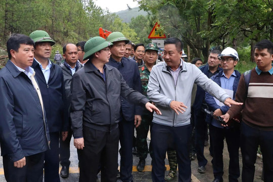 Lâm Đồng: Phó Thủ tướng Chính phủ Hồ Quốc Dũng kiểm tra hiện trường sạt lở đèo Prenn và đèo Mimosa
