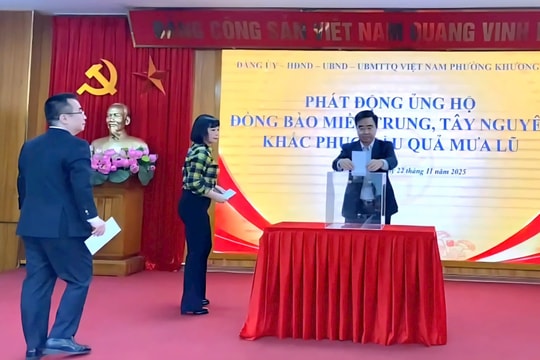 Phường Khương Đình và Phương Liệt ủng hộ hơn 60 triệu đồng hỗ trợ nhân dân vùng bão lũ