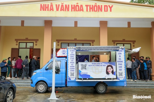 Hà Nội: Dịch vụ công lưu động mang chính quyền đến tận thôn, xã