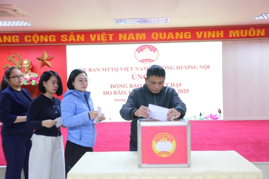 Các phường Kiến Hưng, Dương Nội ủng hộ gần 53 triệu đồng hỗ trợ đồng bào miền Trung