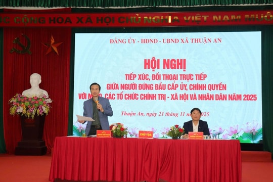 Người đứng đầu cấp ủy, chính quyền xã Thuận An tiếp xúc, đối thoại với Nhân dân