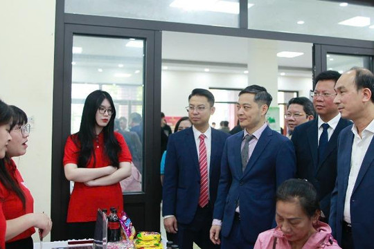 1.749 chỉ tiêu tuyển dụng tại phiên giao dịch việc làm phường Phú Thượng