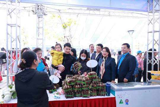 Khai mạc Hội chợ hàng Việt với nhiều ưu đãi dành cho công nhân, người lao động Thủ đô