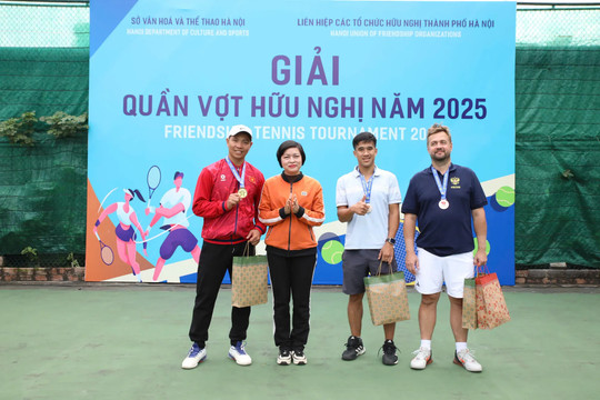 Sôi nổi Giải quần vợt hữu nghị 2025