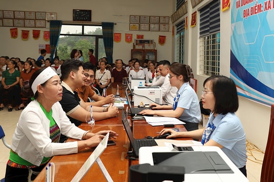 Xe dịch vụ công lưu động: Mang “cơ quan hành chính” đến với người dân