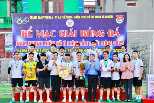 Đội bóng FC Hạ Mỗ 1 vô địch Giải bóng đá nam thanh niên xã Ô Diên lần thứ I