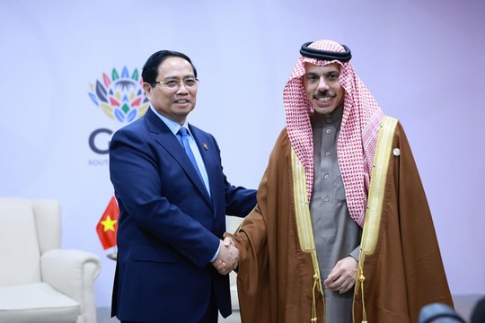 Thủ tướng Phạm Minh Chính tiếp Bộ trưởng Ngoại giao Saudi Arabia