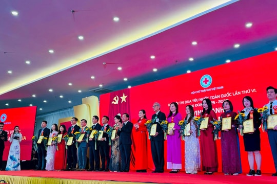 Vinh danh các điển hình trong phong trào thi đua yêu nước Hội Chữ thập đỏ Việt Nam