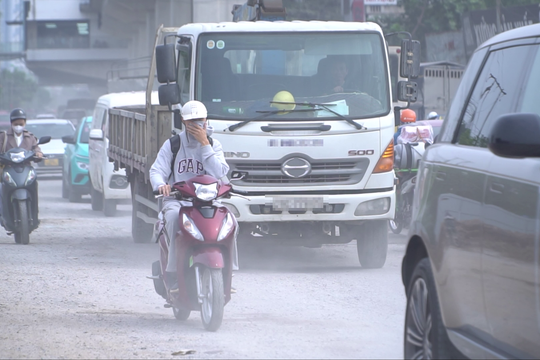 Người dân mệt mỏi giữa “màn sương bụi” bủa vây