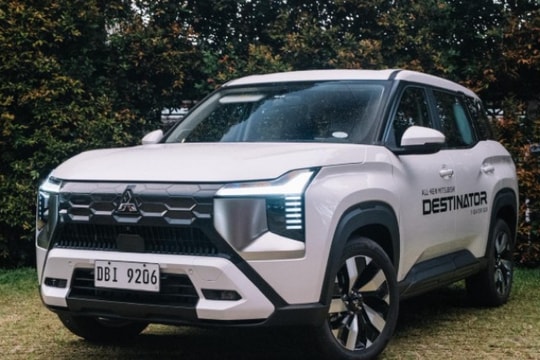 Mitsubishi Destinator nhận 12.000 đơn hàng, vượt xa kì vọng của hãng tại Indonesia