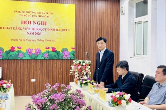 Tổ dân phố số 14 phường Hai Bà Trưng sinh hoạt đảng viên 2 chiều và ủng hộ đồng bào vùng lũ