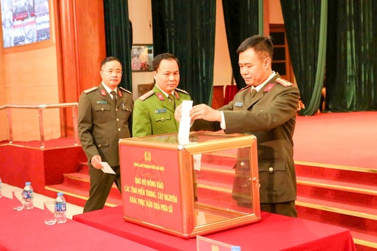 Công an Hà Nội phát động ủng hộ đồng bào miền Trung, Tây Nguyên