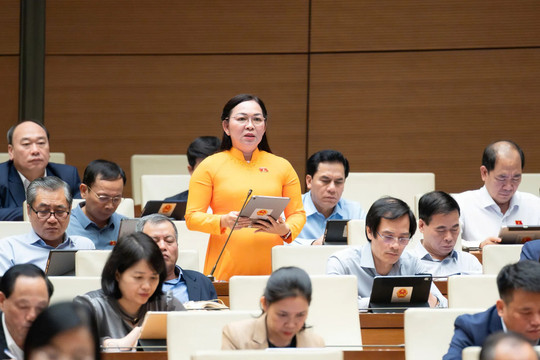 Cần có cơ chế bảo vệ báo chí chính thống trong kỷ nguyên AI và tin giả