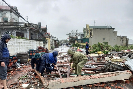 Ngân hàng chia sẻ với người dân, doanh nghiệp chịu thiệt hại bởi bão, lũ