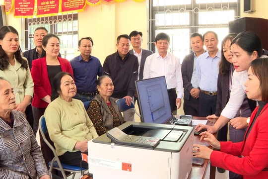 Hoài Đức ra mắt 5 điểm hỗ trợ thủ tục hành chính công trực tuyến
