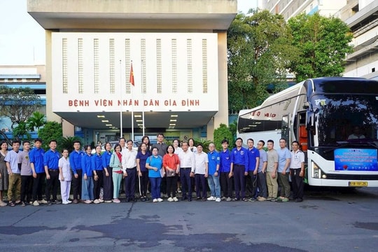 Gần 100 y bác sĩ TP Hồ Chí Minh lên đường hỗ trợ người dân vùng lũ Đắk Lắk