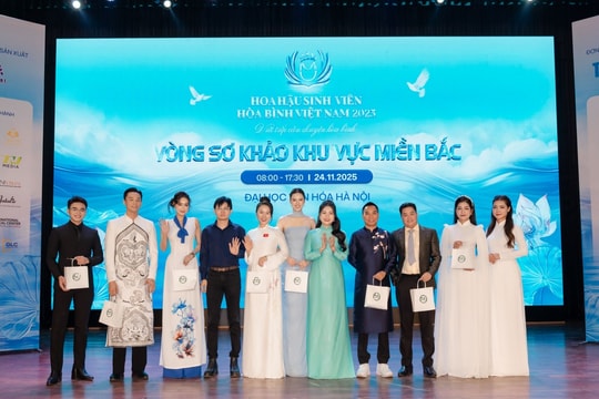 Hoa hậu Sinh viên Hoà bình Việt Nam hướng về miền Trung ruột thịt