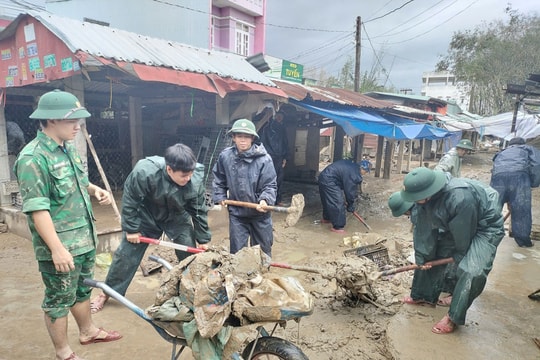 Tập trung khắc phục hậu quả lũ lụt, khẩn trương ứng phó bão số 15