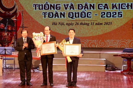 Kết thúc Liên hoan Tuồng và Dân ca kịch toàn quốc 2025: “Lửa cháy Phiên Ngung” và “Chìm trong vòng xoáy” đoạt Huy chương vàng
