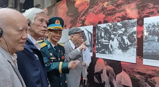 "Khát vọng hòa bình" tái hiện hình ảnh những ngày Hà Nội rực lửa