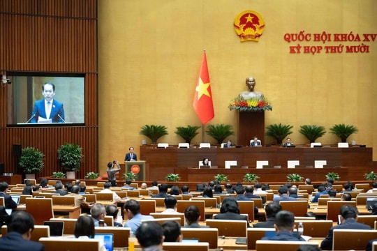 Quốc hội thông qua Luật Chuyển giao người đang chấp hành án phạt tù