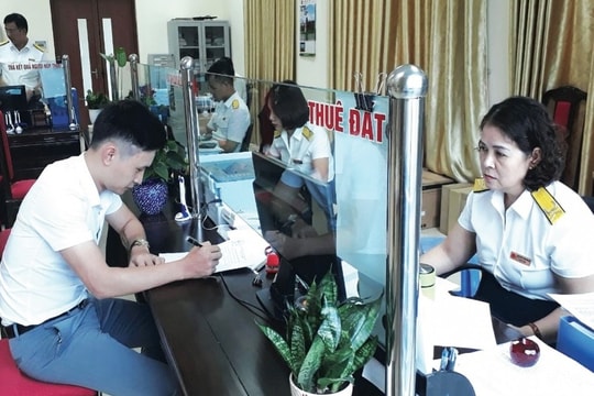 Cơ quan thuế các cấp khẩn trương hỗ trợ người nộp thuế tại các địa phương bị tổn thất do bão lũ