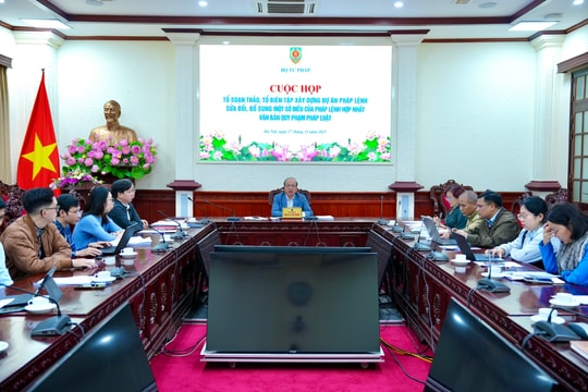 Đề xuất tăng thời hạn hợp nhất văn bản, thúc đẩy chuyển đổi số trong xây dựng Pháp lệnh