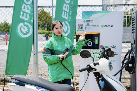 Grab Việt Nam hợp tác với EBOOST thúc đẩy sử dụng xe điện