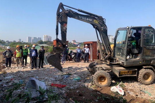 Phường Khương Đình cưỡng chế bàn giao mặt bằng dự án nhà tang lễ Thanh Xuân
