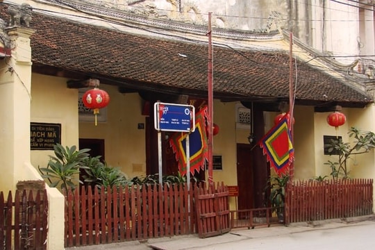 Thu phí tham quan một số di tích, công trình văn hoá