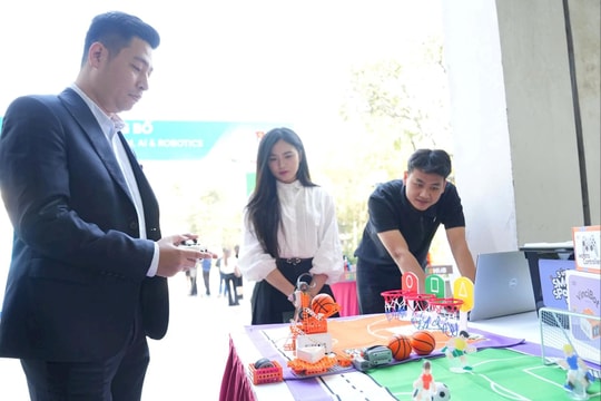 Khởi động cuộc thi Vô địch quốc gia STEM, AI và Robotics năm học 2025-2026