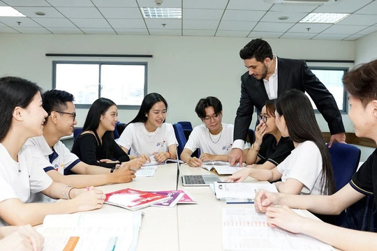 Đề xuất tiêu chuẩn mới đối với người nước ngoài giảng dạy, nghiên cứu tại Việt Nam