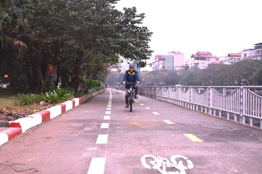 Xe đạp công cộng “mảnh ghép xanh” điểm tô diện mạo giao thông Thủ đô