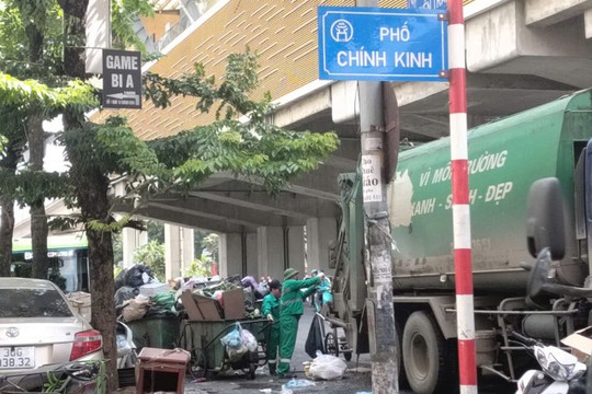 Nhiều điểm tập kết rác gây ô nhiễm môi trường trên địa bàn Hà Nội