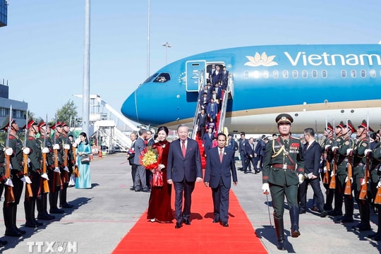 Việt Nam chúc mừng kỷ niệm lần thứ 50 Quốc khánh nước Cộng hòa Dân chủ Nhân dân Lào