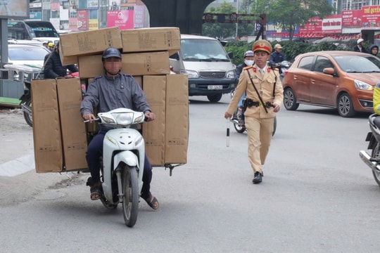 Hà Nội quyết liệt xử lý xe ba, bốn bánh tự chế, xe chở hàng cồng kềnh