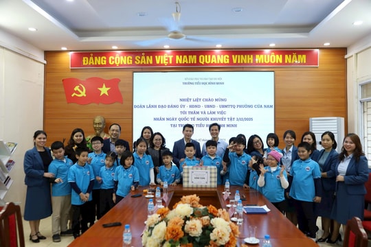 Ấm áp những món quà ý nghĩa nhân Ngày Quốc tế Người Khuyết tật