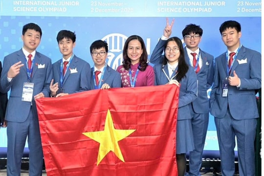 Hà Nội: 6 học sinh thi Olympic khoa học trẻ thế giới đều giành huy chương