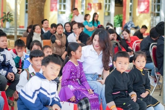 Bản hòa ca hạnh phúc tại ROX Group