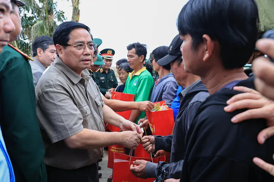 Khẩn trương khắc phục hậu quả do lũ lụt, nhanh chóng khôi phục sản xuất, ổn định đời sống Nhân dân