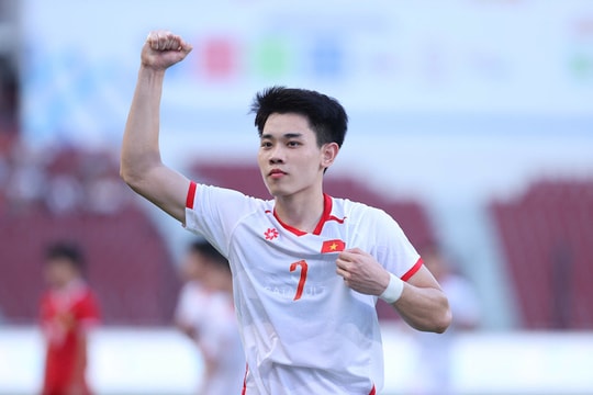 Đình Bắc lập cú đúp, U22 Việt Nam thắng chật vật U22 Lào