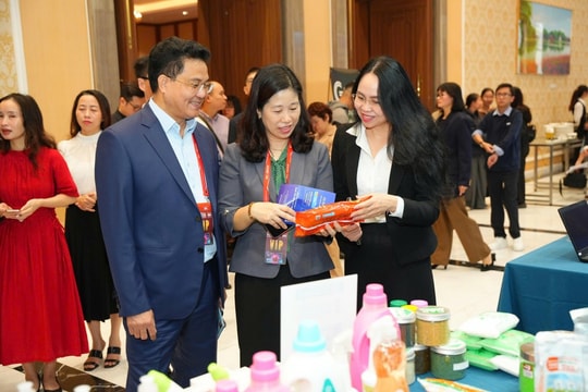Tận dụng cơ hội từ chuyển đổi kép - chuyển đổi số và chuyển đổi xanh.