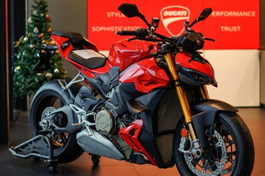 Ducati Streetfighter V4 S về Việt Nam: Siêu mô tô giá 1,039 tỷ đồng