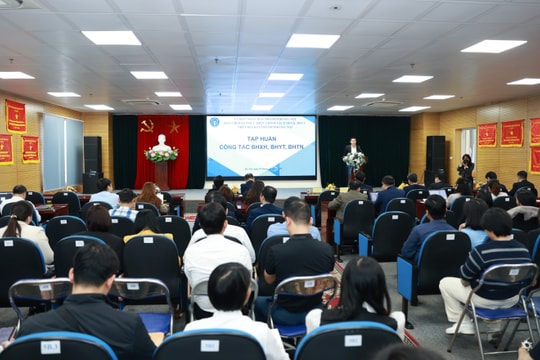 Hà Nội tổ chức tập huấn chuyên môn, nghiệp vụ về lĩnh vực bảo hiểm cho các xã, phường