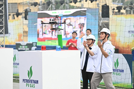 Khai mạc Cuộc thi sáng tạo UAV PV GAS Cup 2025: Vùng trời quê hương