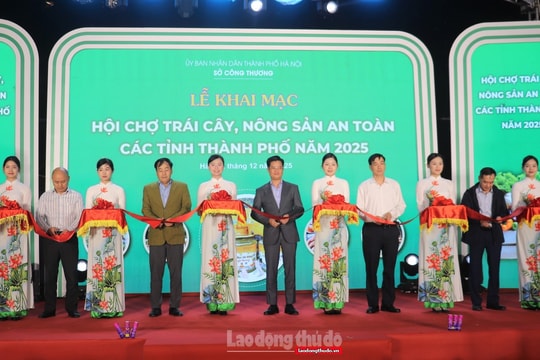 Hà Nội: Khai mạc Hội chợ trái cây, nông sản an toàn các tỉnh, thành phố năm 2025