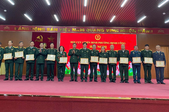 Hội Cựu Chiến binh phường Định Công dẫn đầu Cụm thi đua số 2
