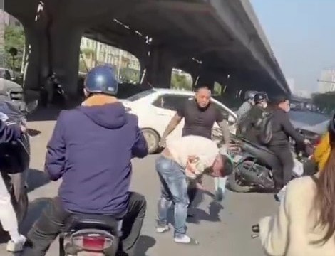 Dùng “luật rừng” giải quyết va chạm giao thông và cái kết đắng