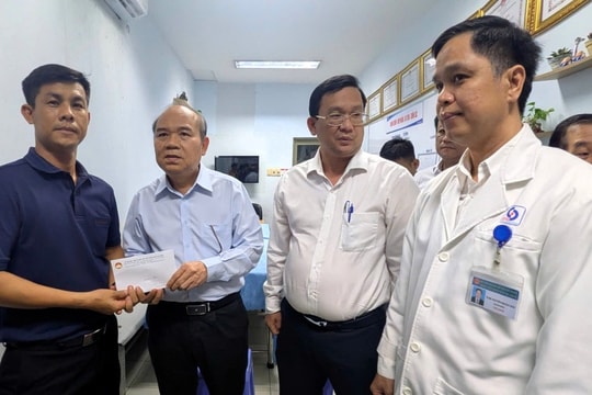 Lãnh đạo TP Hồ Chí Minh thăm hỏi nạn nhân vụ cháy quán ăn đường Trần Hưng Đạo