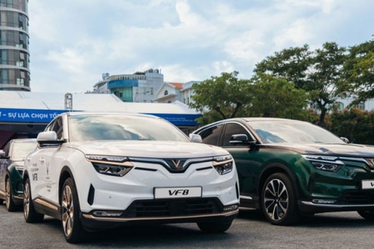 SUV 5 chỗ tầm giá 1 tỷ: VinFast VF 8 “ghi điểm" toàn diện